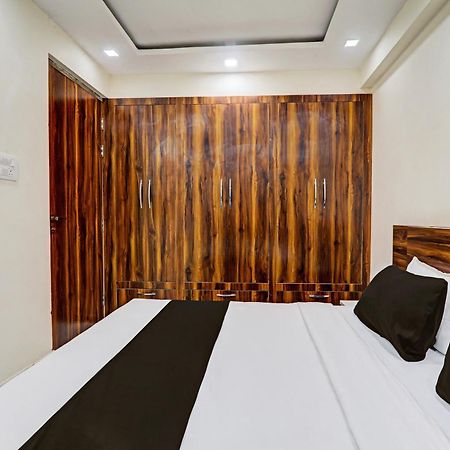 Collection O Mitra Inn Аллахабад Екстер'єр фото